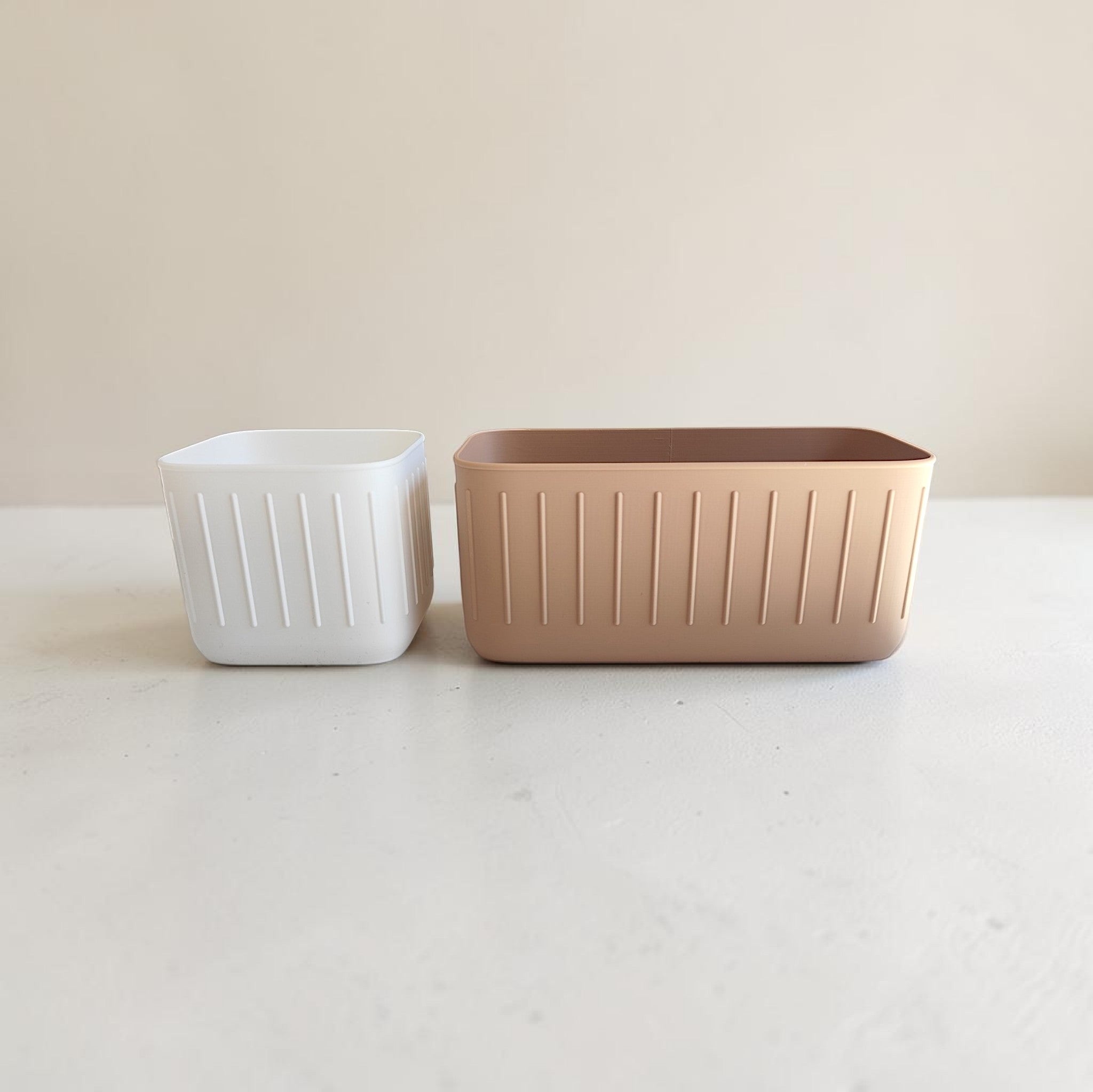 Skandinavische Töpfe – Geripptes Design (Klein & Groß)