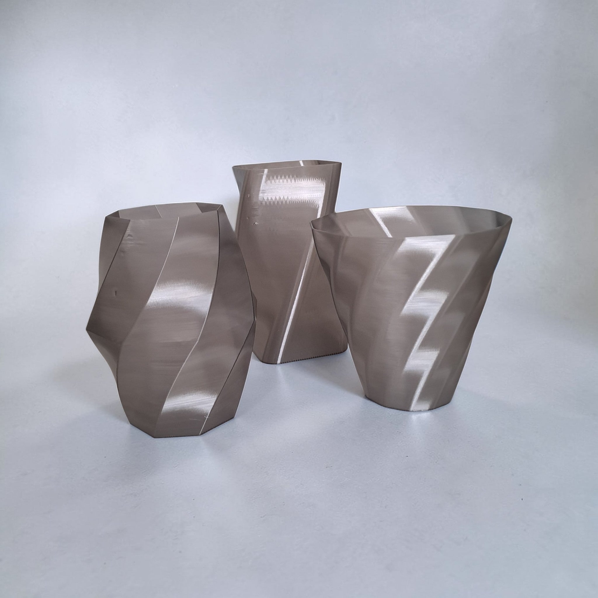 Geometrische Vase – Twisted Facetten-Design